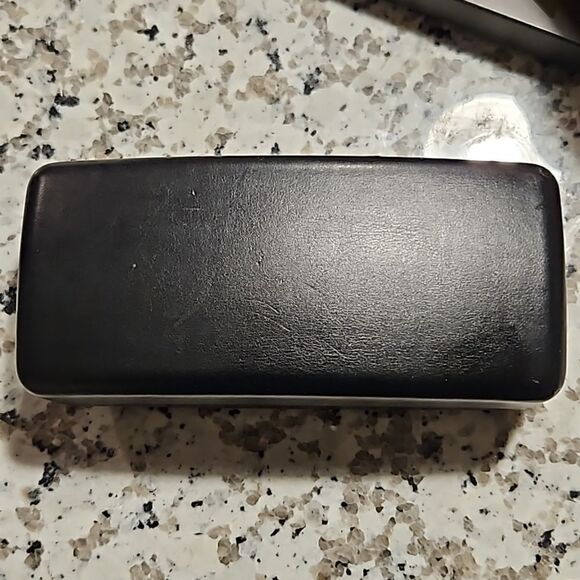 VERSACE HARD CASE EYE GLASS  HOLDER BLACK - Picture 2 of 4